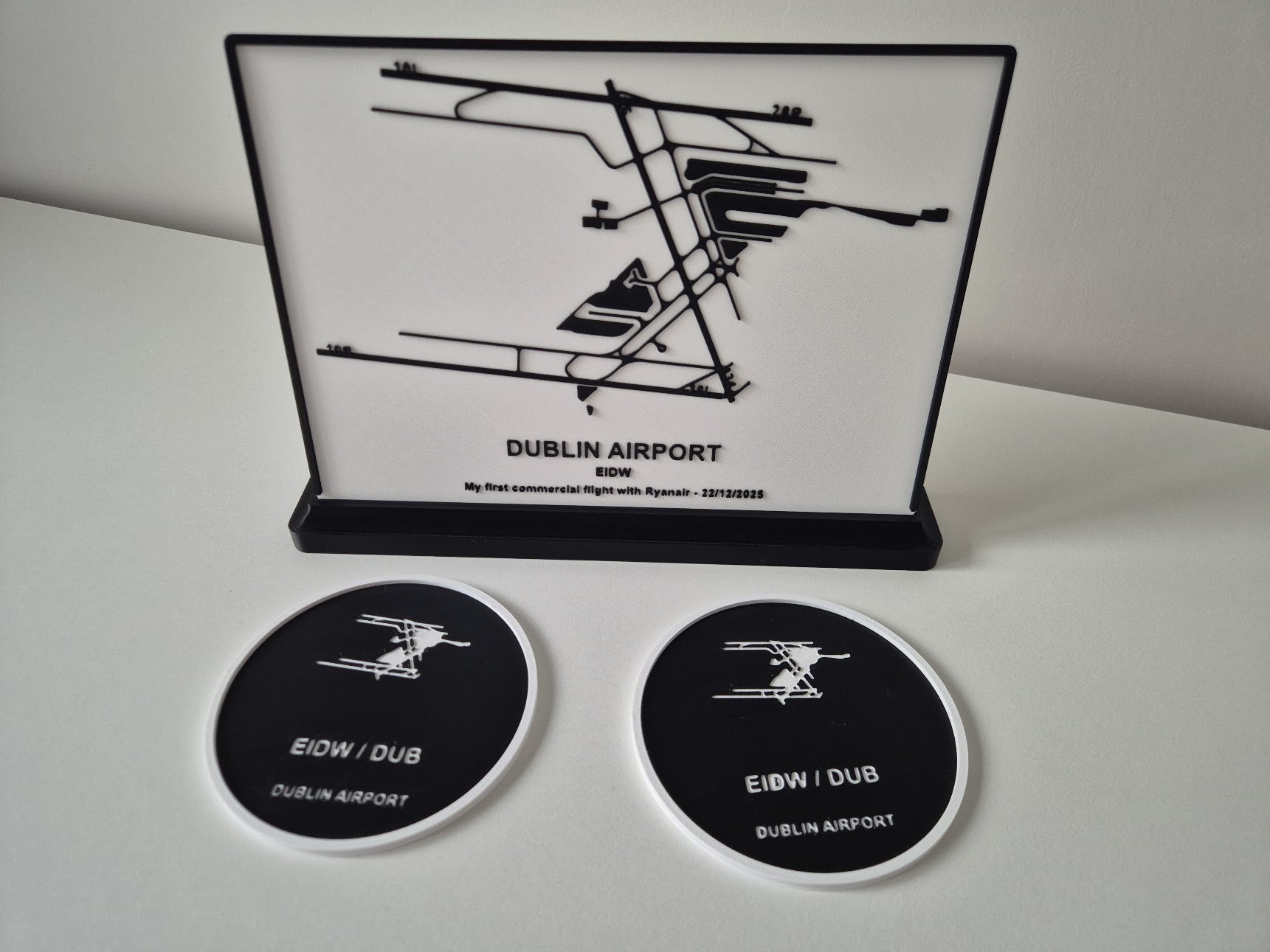 Dublin Airport relief set — EIDW, two-tone PLA